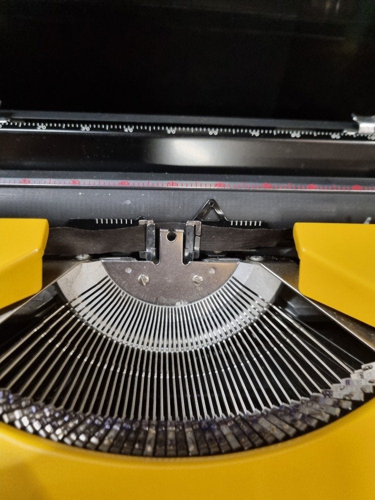 typemachine silverette compacte koffer, Diversen, Typemachines, Ophalen of Verzenden, 'T Olde Gre-j, Info@toldegrej.nl, Endepoelstraat 20f Didam