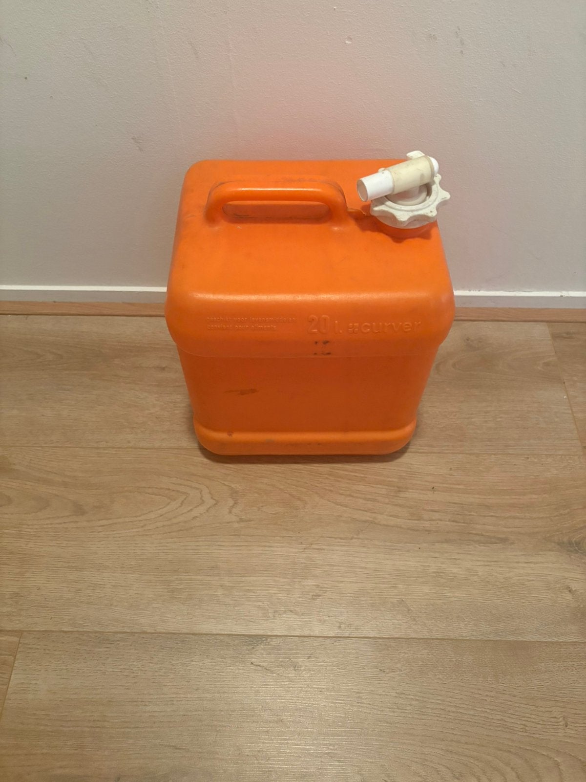Jerrycan watertank benzine belgie vakantie goedkoop, Ophalen, Zo goed als nieuw