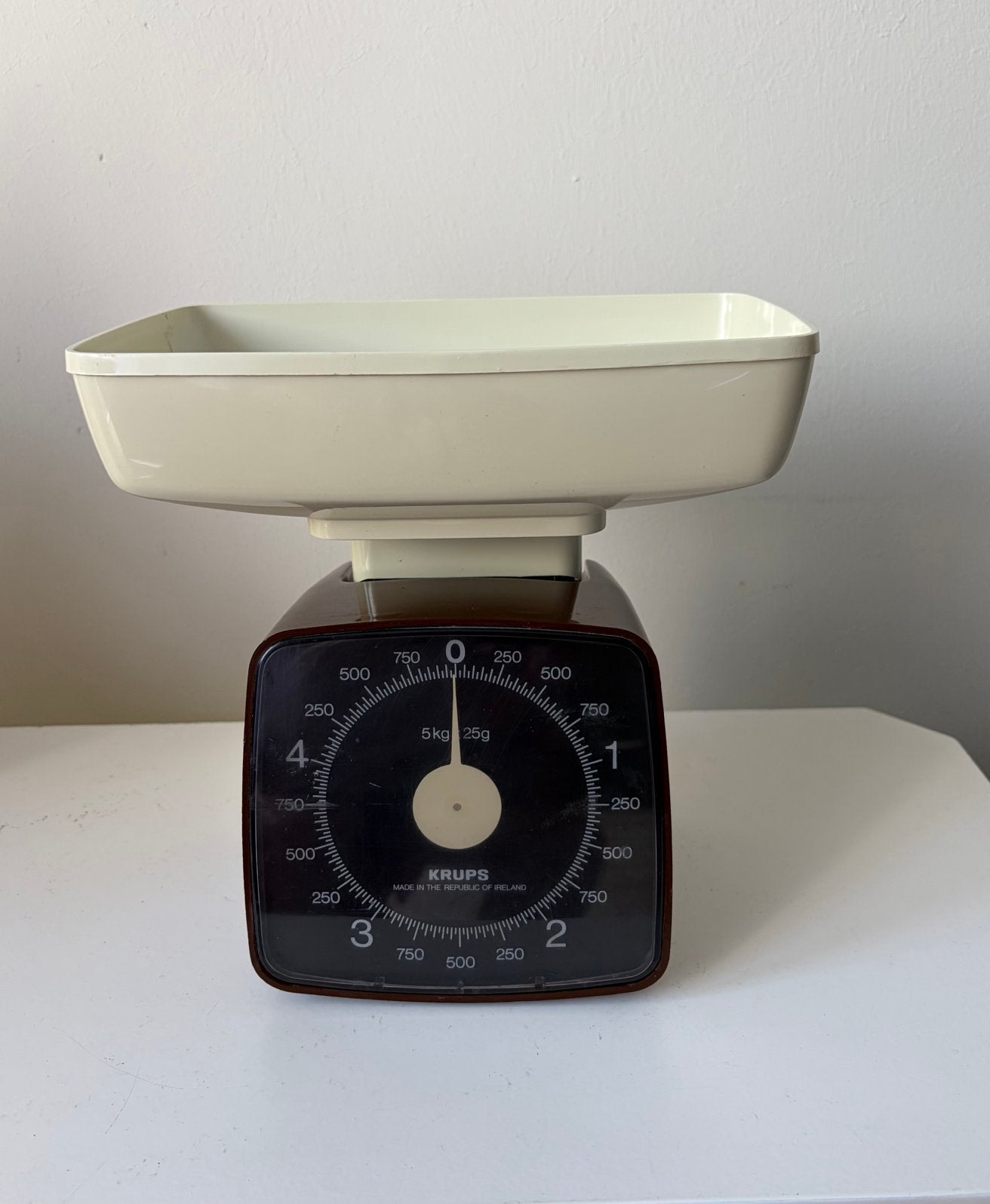 Krups, vintage keuken weegschaal., Kunststof, Ophalen of Verzenden, Overige typen, Gebruikt