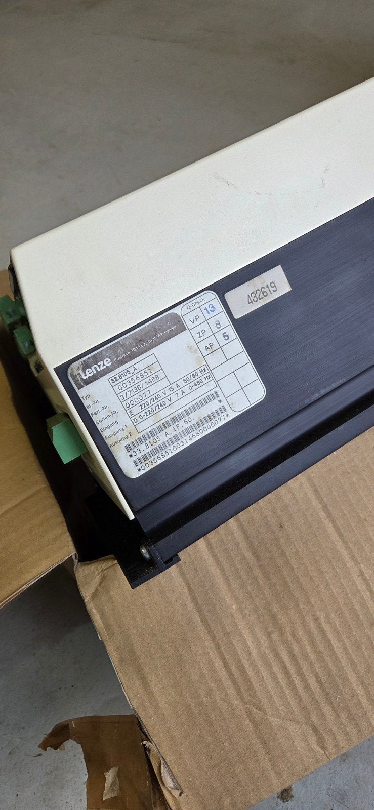 Lenze 8100 Frequentieomvormer 33.8100.A, Ophalen