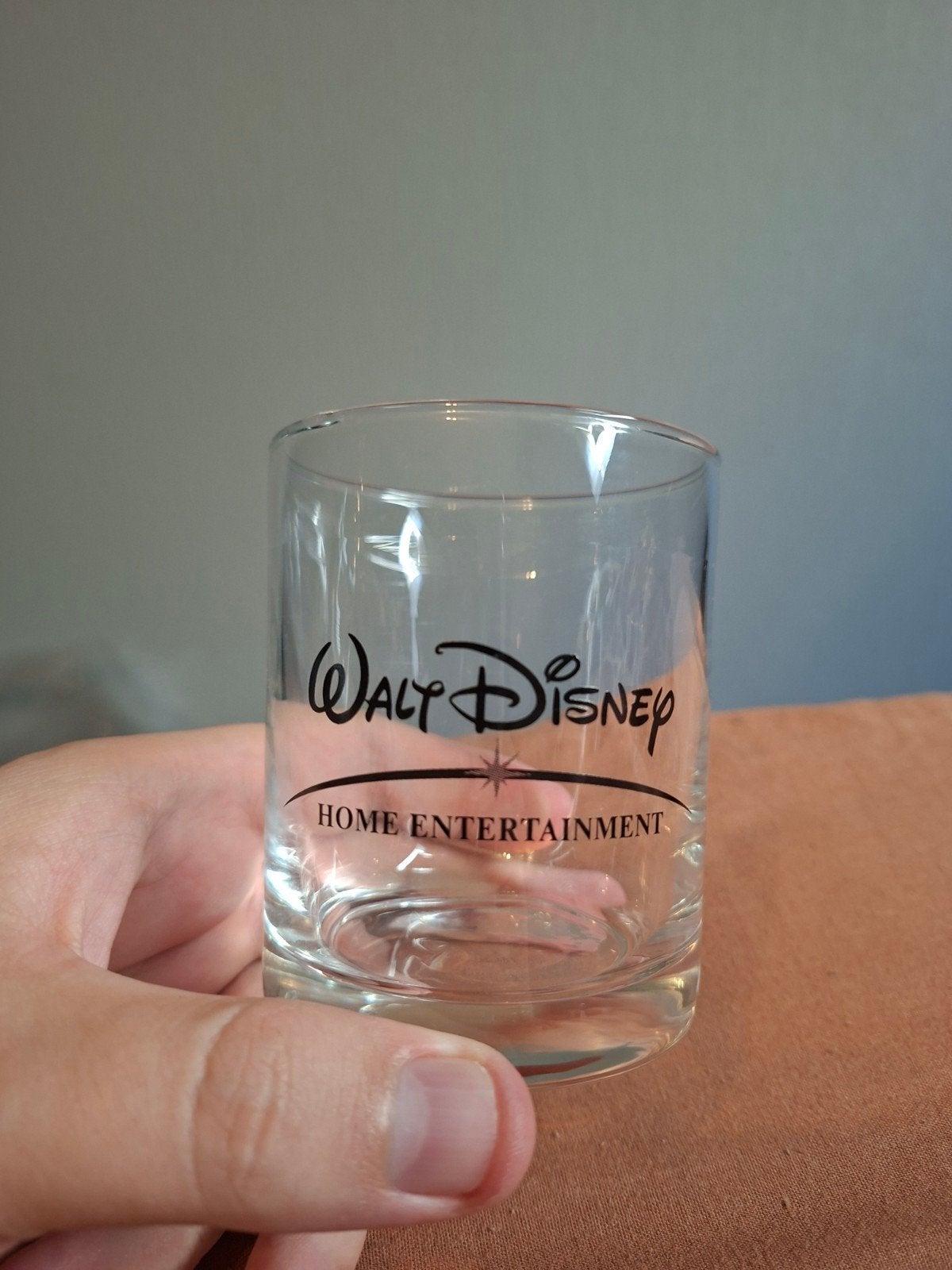 Walt Disney Home Entertainment glas, Verzamelen, Disney, Ophalen of Verzenden, Overige figuren, Zo goed als nieuw, Servies