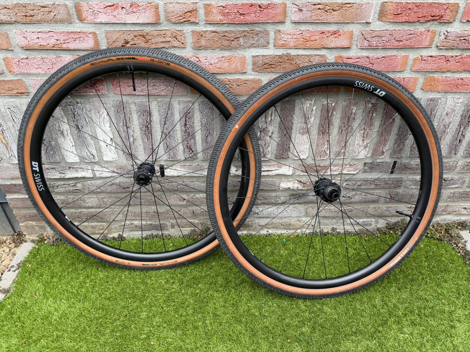 DT Swiss LN Gravel wielset incl. banden, Zo goed als nieuw, Gravelbike, Aluminium, Ophalen