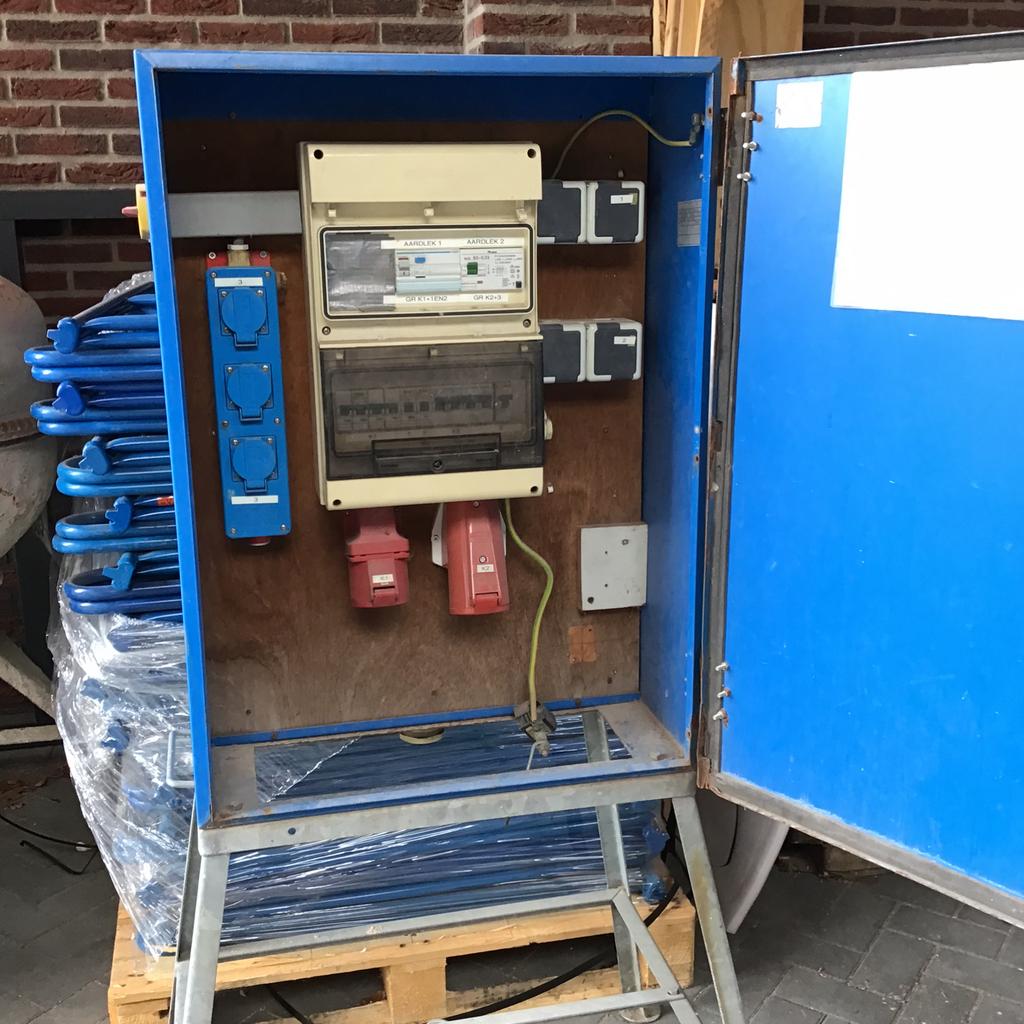 Bouw meterkast, Ophalen, Zo goed als nieuw