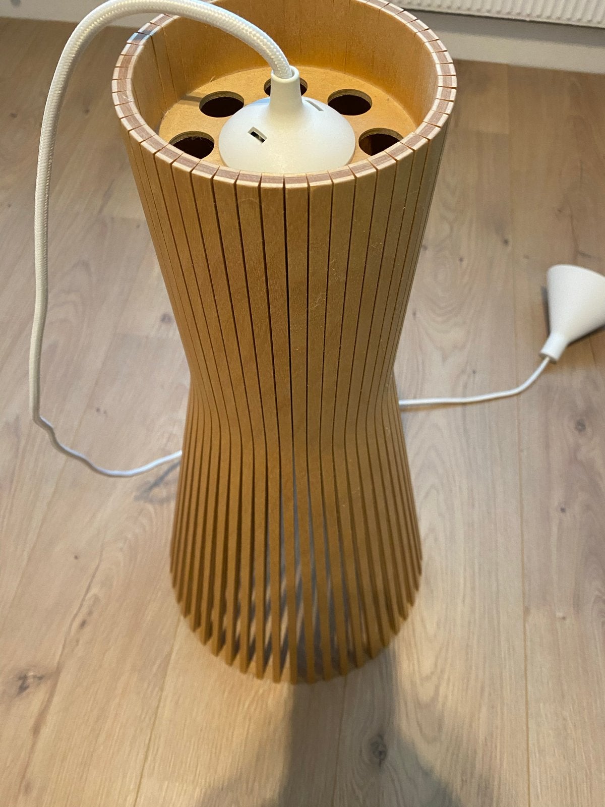 Secto Design Oy SE 42 Houten Hanglamp E27, Ophalen of Verzenden, Zo goed als nieuw, Hout, E27 (groot)
