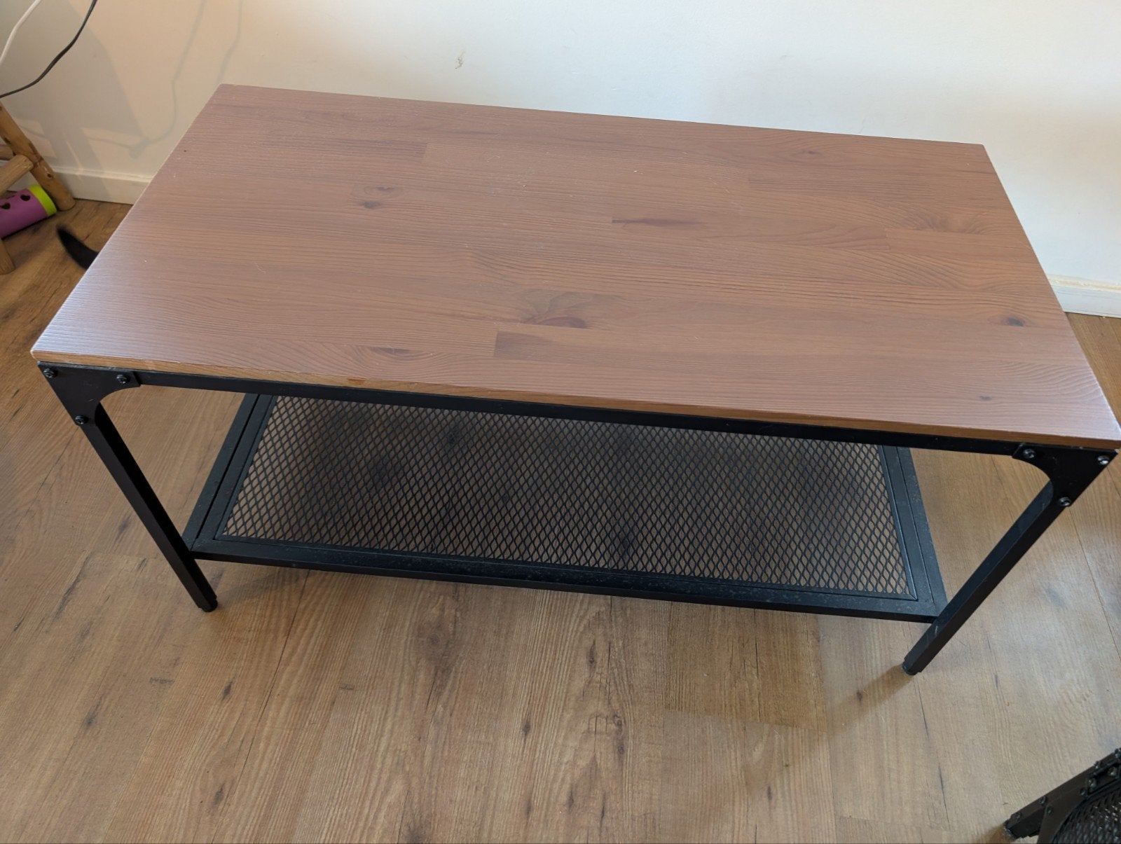 Salontafel met metalen frame en houten blad, Huis en Inrichting, Tafels | Salontafels, Ophalen
