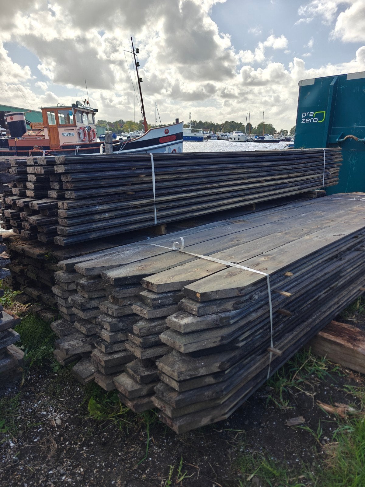 Grenen planken geïmpregneerd gebruikt. Dik 4 cm. € 12,---/m2, Ophalen, Gebruikt, 250 cm of meer, Planken
