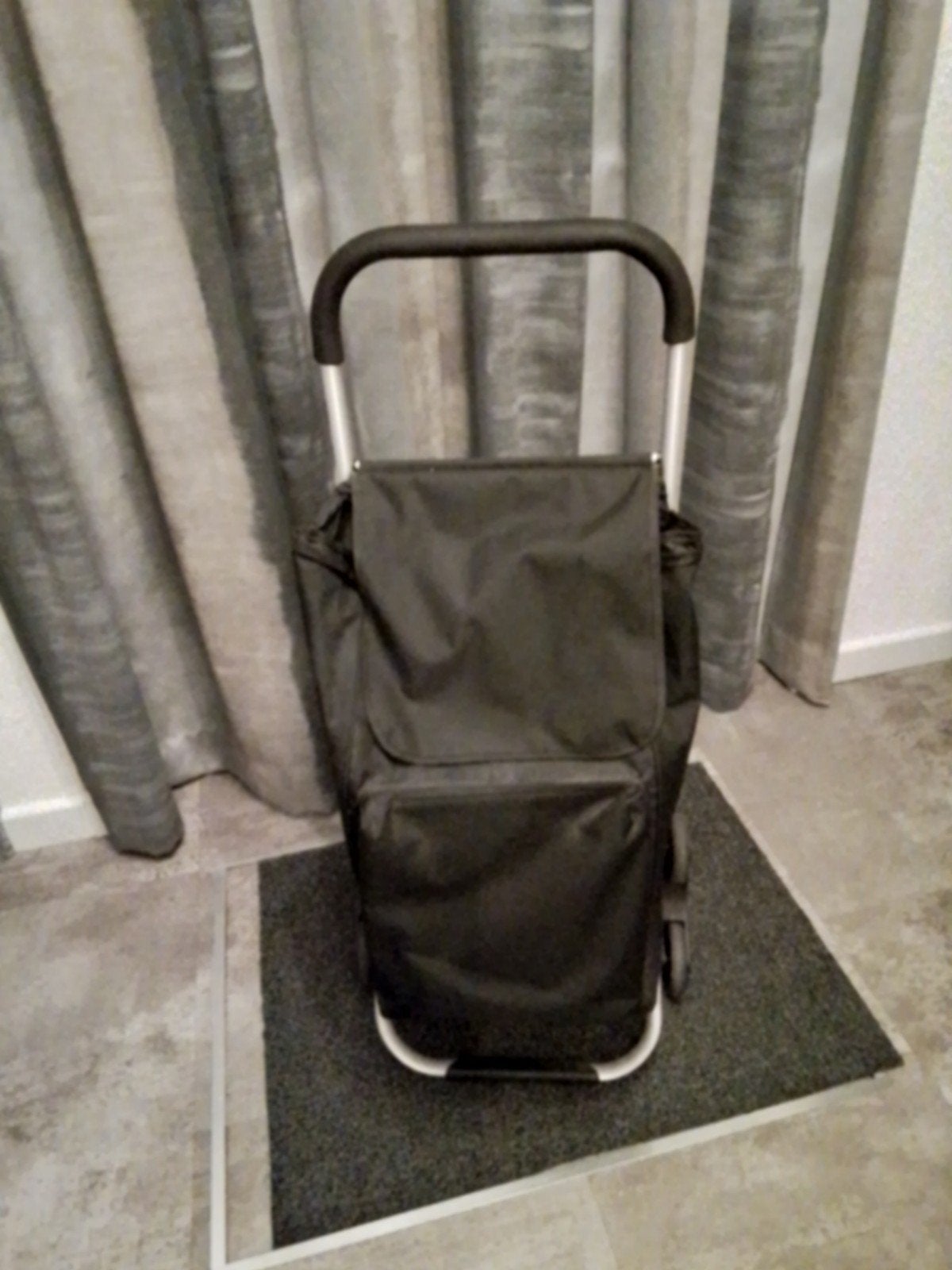 boodschappen ,kar een hele mooie, Ophalen, Zo goed als nieuw, Zwart, 30 cm of meer