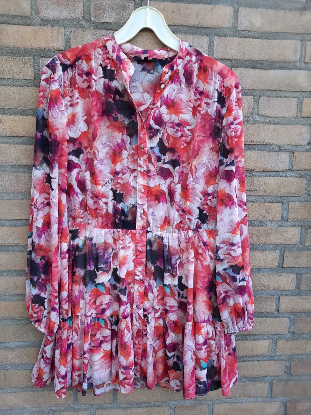 Nikkie, jurk, maat 32, bloemenprint in diverse tinten roze., Ophalen of Verzenden, Zo goed als nieuw, Nikkie, Roze