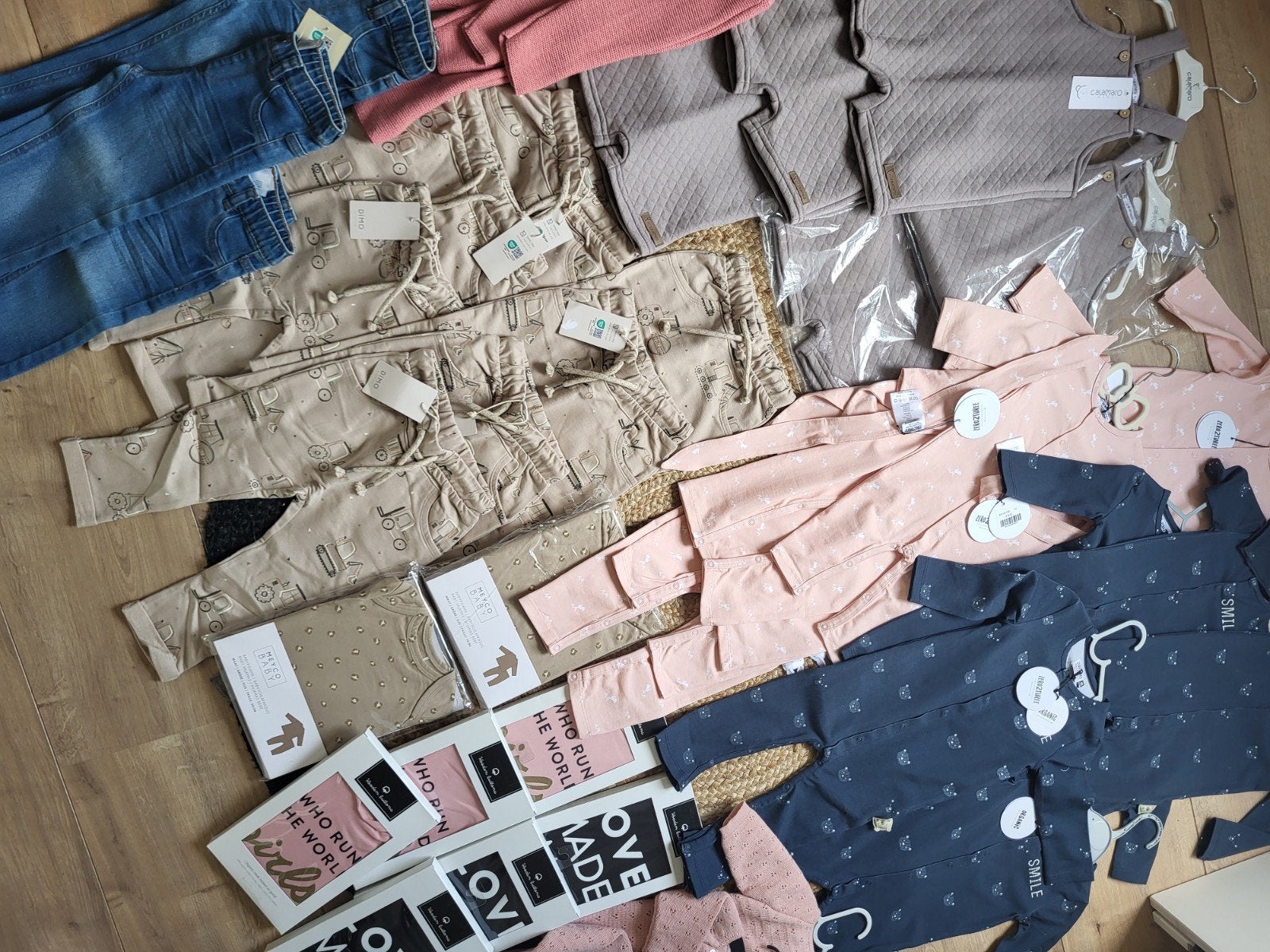 Grote restpartij babykleding jongen/meisje nieuw, Kinderen en Baby's, Babykleding | Baby-kledingpakketten, Ophalen of Verzenden