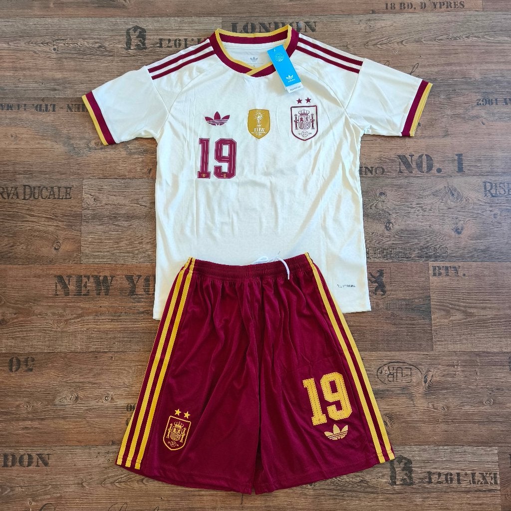 Spanje Uit Tenue Shirt + Broekje 26/27, Maat XS of kleiner, Ophalen of Verzenden, Nieuw, Set