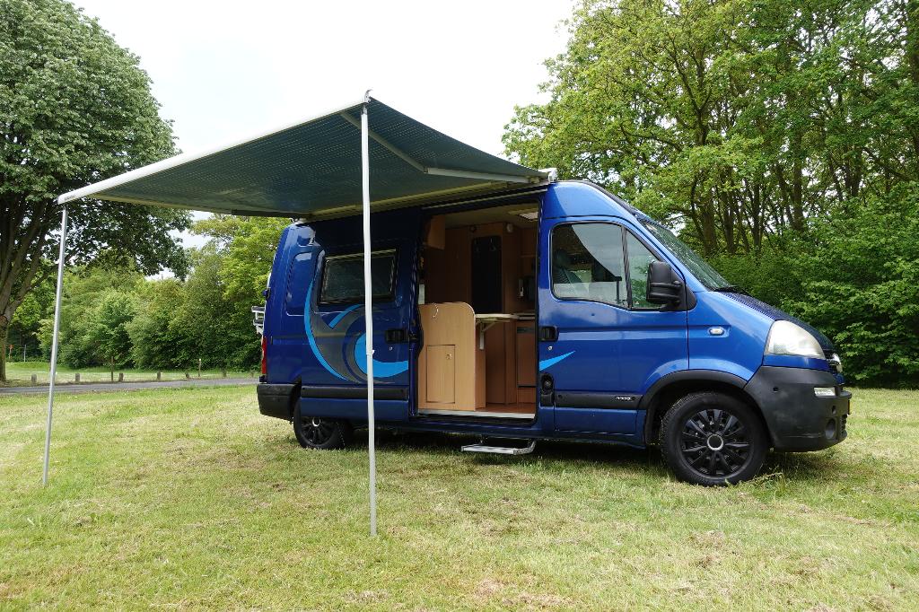 Stoere Opel buscamper, met voortent en APK 4 juli 2027!, Overige merken, Buscamper of Camperbus, Tot en met 2, Treinzit