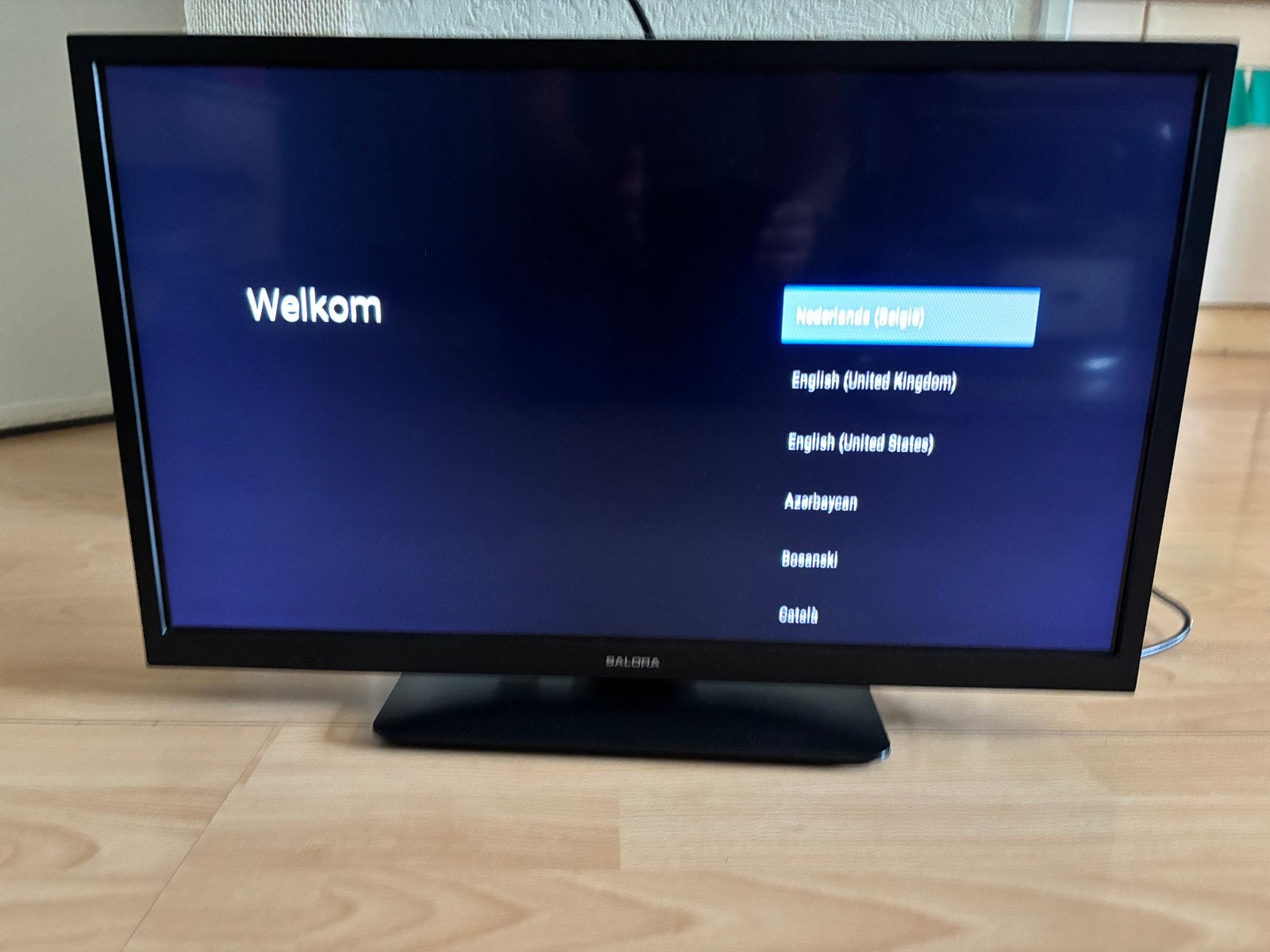 Nieuwe Salora Smart tv, 24 inch, Ophalen, Zo goed als nieuw, 50 Hz, Overige merken