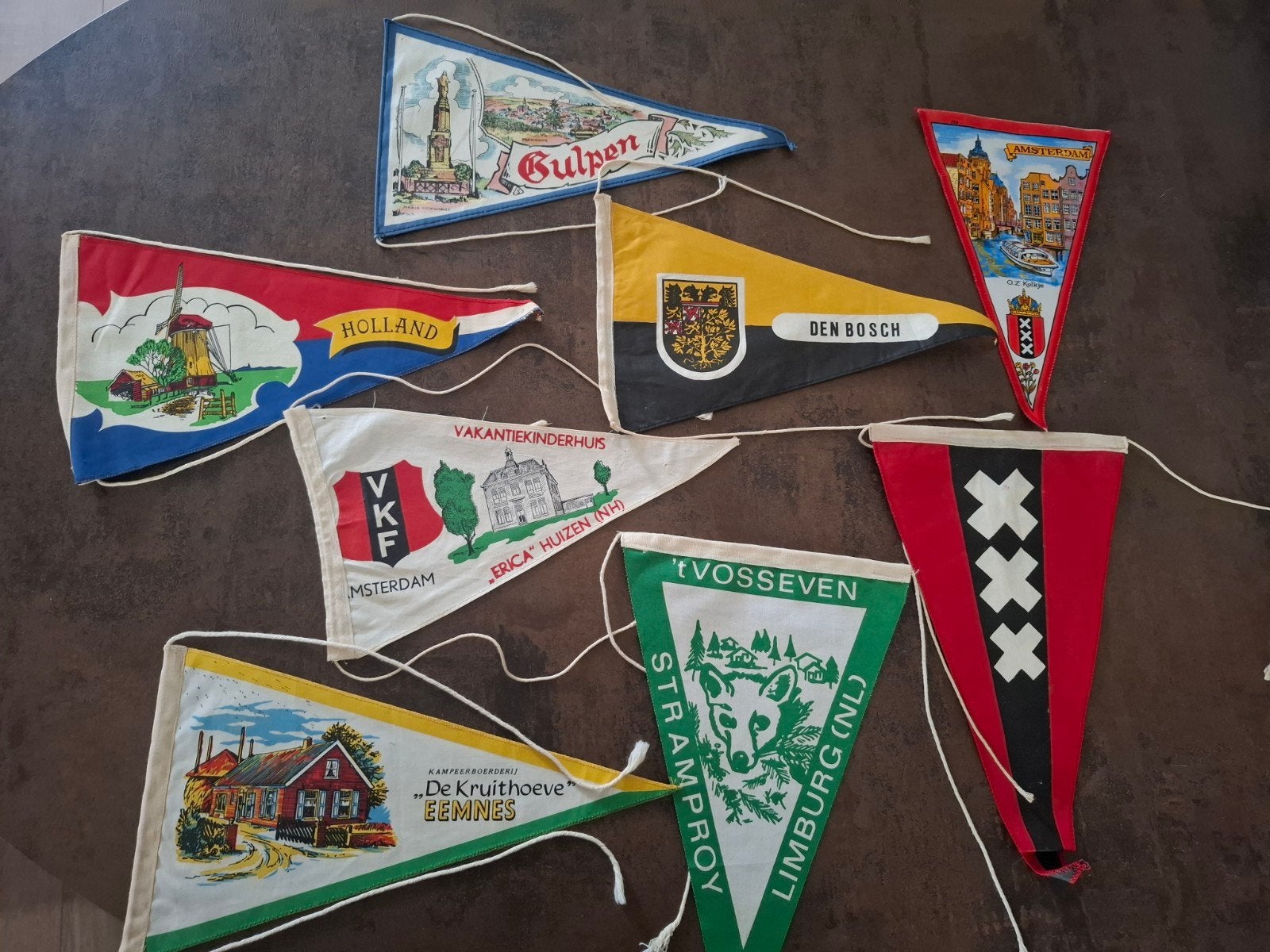 Div. puntvlaggetjes 1, Ophalen of Verzenden, Zo goed als nieuw