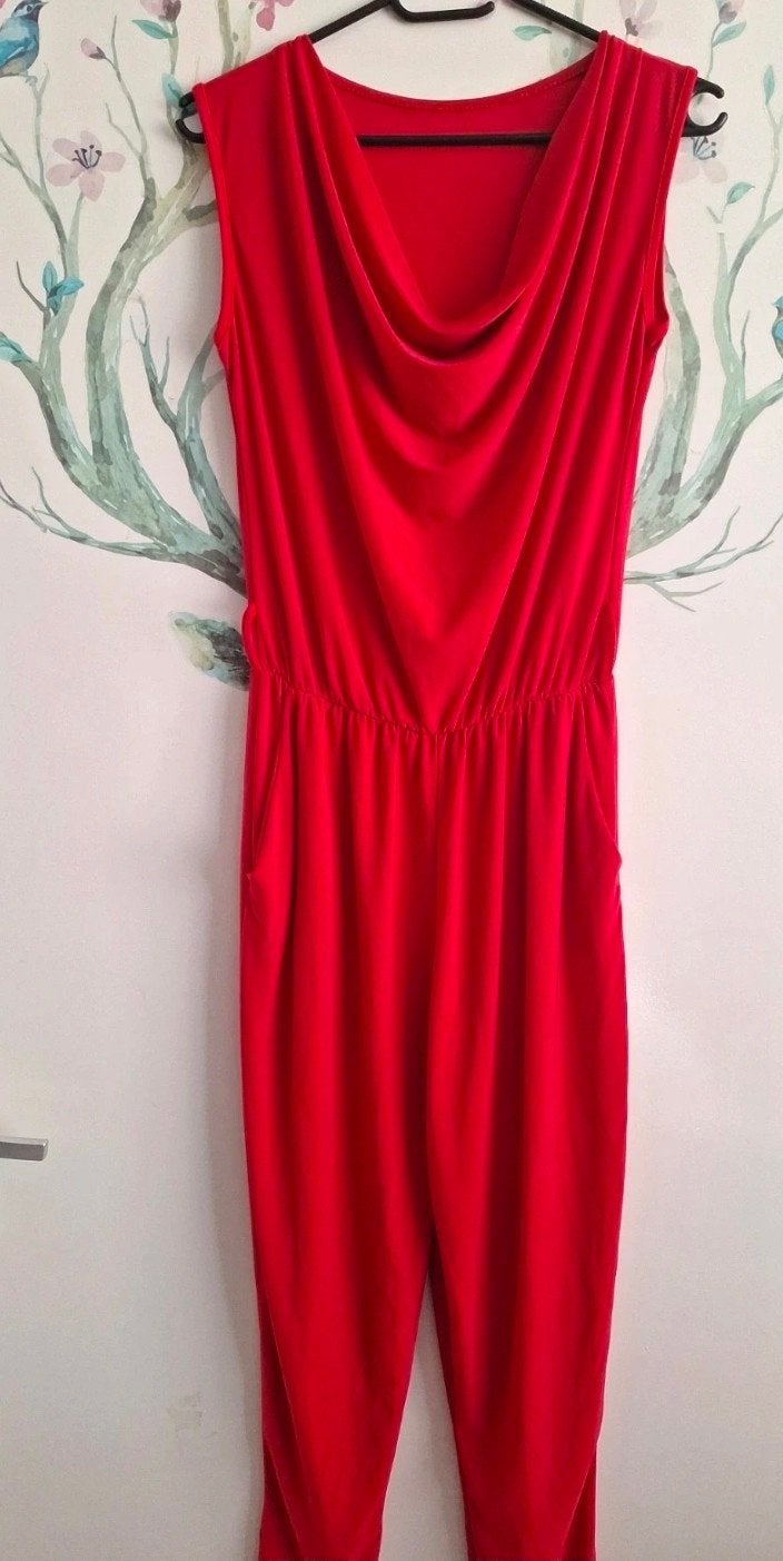 Mooie rode jumpsuit maat M, Ophalen, Maat 38/40 (M), Rood