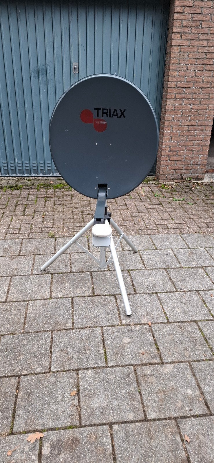 Triax schotelantenne met statief en draagtas, Ophalen, Gebruikt, (Schotel)antenne, Overige merken