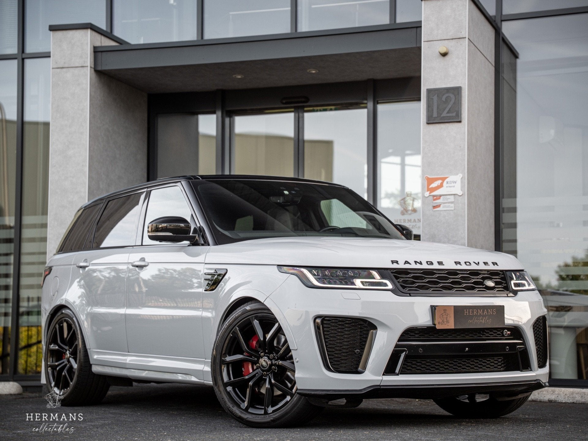 Land Rover Range Rover Sport 5.0 V8 SC SVR / Meridian / Carb, Dealer onderhouden, Gebruikt, 3000 kg, Wit