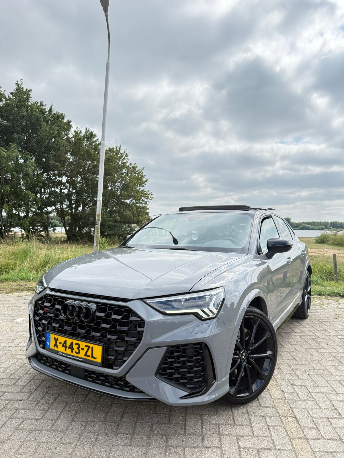 Audi Q3 RS 2.5 TFSI PANO Nardo MATRIX 360 B&O Sfeer Quatro, Auto's, Automaat, Zwart, 1675 kg, 10 km/l