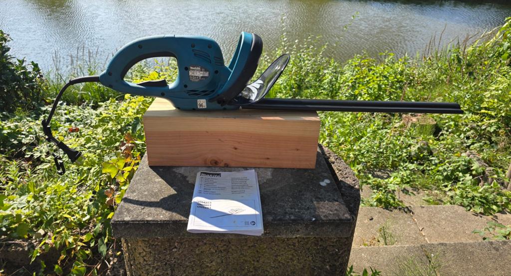 Makita UH 5261, Ophalen, Zo goed als nieuw, Elektrisch, Makita