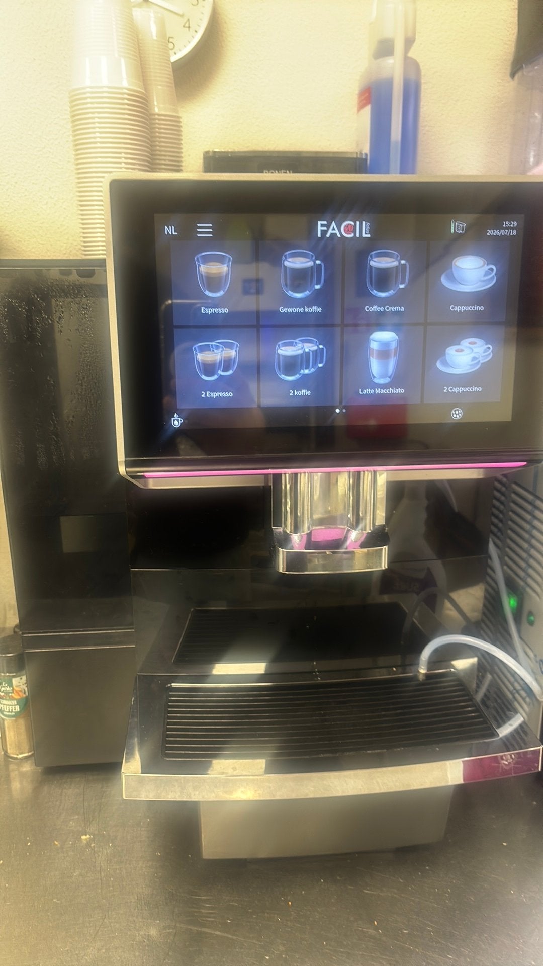 Professionele Koffiemachine incl melkkoeler en bonen, 10 kopjes of meer, Ophalen, Zo goed als nieuw, Koffiemachine