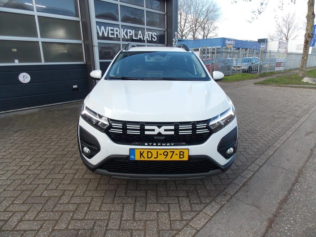 Dacia Sandero Stepway 1.0 TCe 90 Extreme Carplay automaat Ai, Auto's, Gebruikt, Wit, 91 pk, 3 cilinders