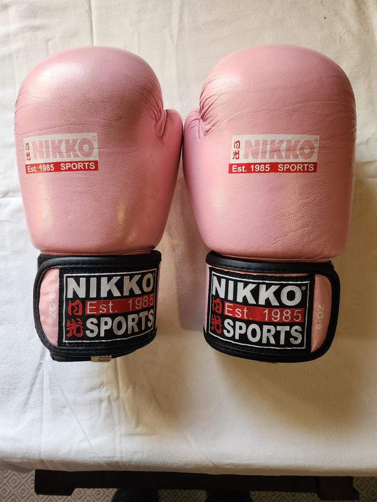 Roze Nikko Sports bokshandschoenen 8 OZ, Ophalen of Verzenden, Gebruikt, Bokshandschoenen