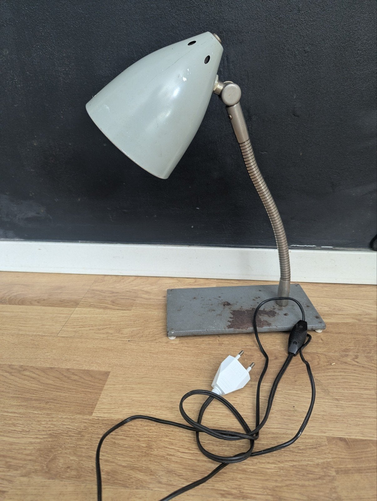 Vintage bureaulamp met flexibele arm, Overige merken, Gebruikt, Grijs, E27 (groot)