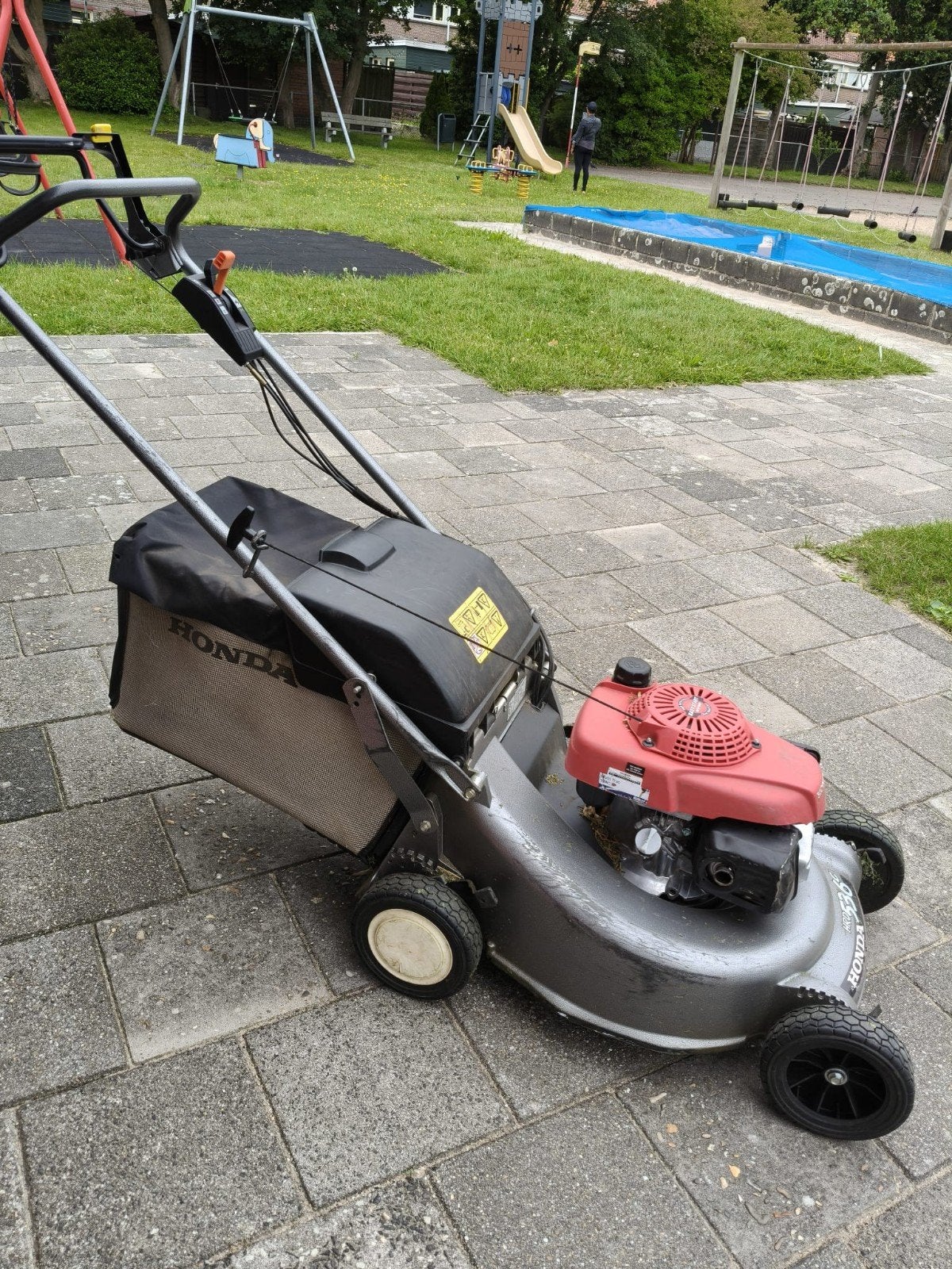 Honda HRD 536 benzine grasmaaier met opvangbak, Tuin en Terras, Ophalen, Cirkelmaaier, Honda, Gebruikt