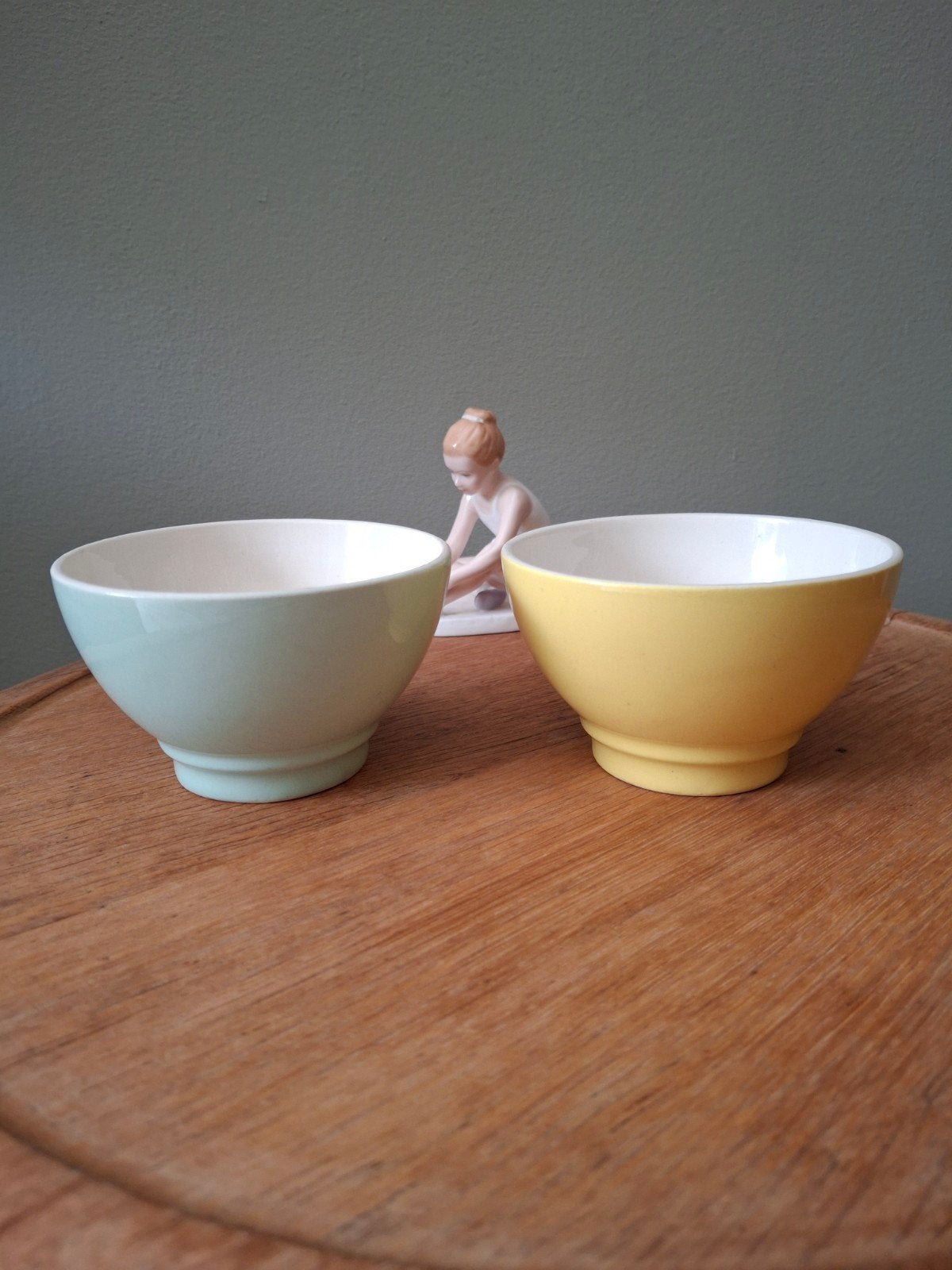 2 Prachtige pastel spoelkommen van Regout groen en geel, Antiek en Kunst, Antiek | Servies los, Ophalen of Verzenden