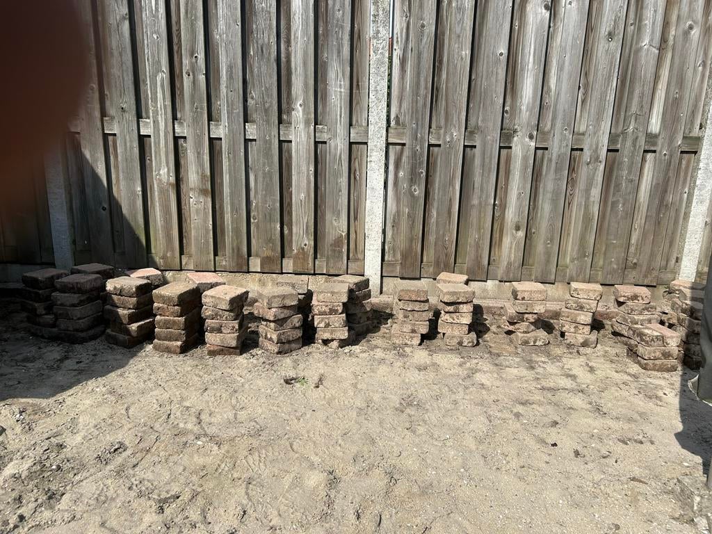 Gratis af te halen: Trommelstenen en Stoeptegels, Tuin en Terras, Ophalen, Gebruikt, Klinkers, 10 m² of meer