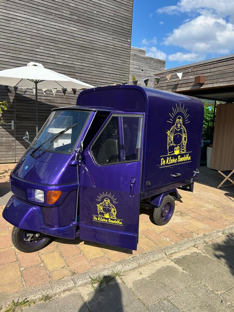 Unieke Piaggio Foodtruck met 6 elektrische au bain Marie's, Ophalen