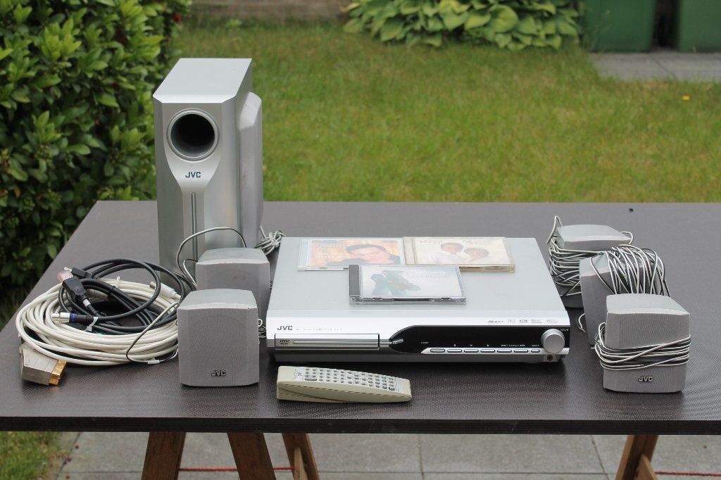 JVC Home Cinema Set met 5 boxen en Subwoofer., Ophalen of Verzenden, Overige systemen, JVC, Dvd-speler