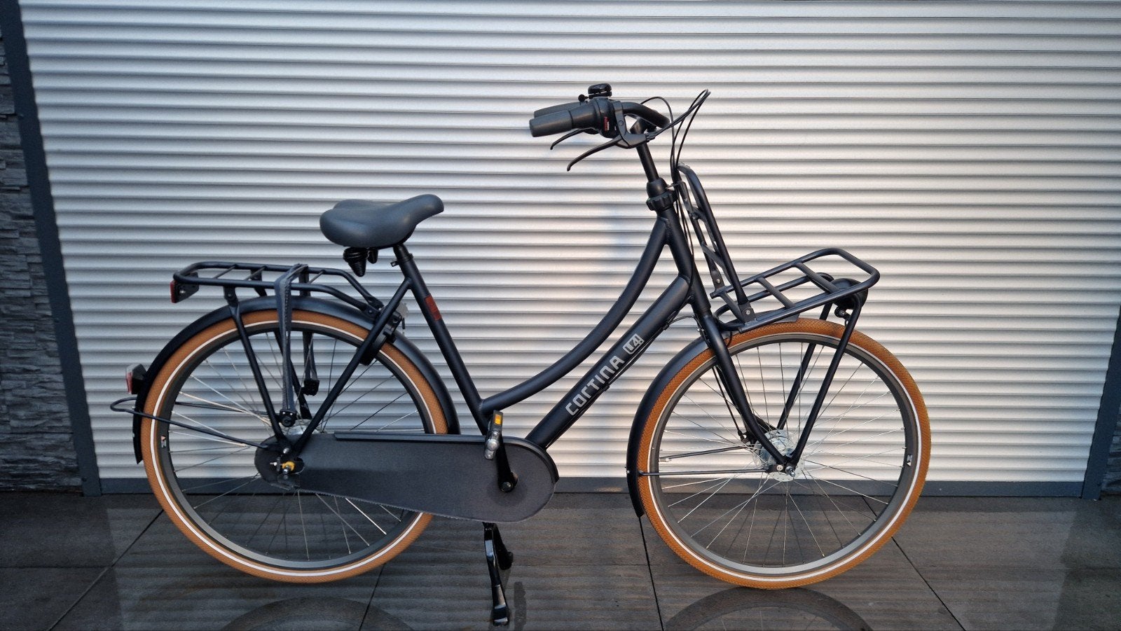Cortina U4 Denim Blue Matt 28 inch in Nieuwstaat !!, Fietsen en Brommers, Fietsen | Dames | Damesfietsen, Versnellingen, 56 cm of meer