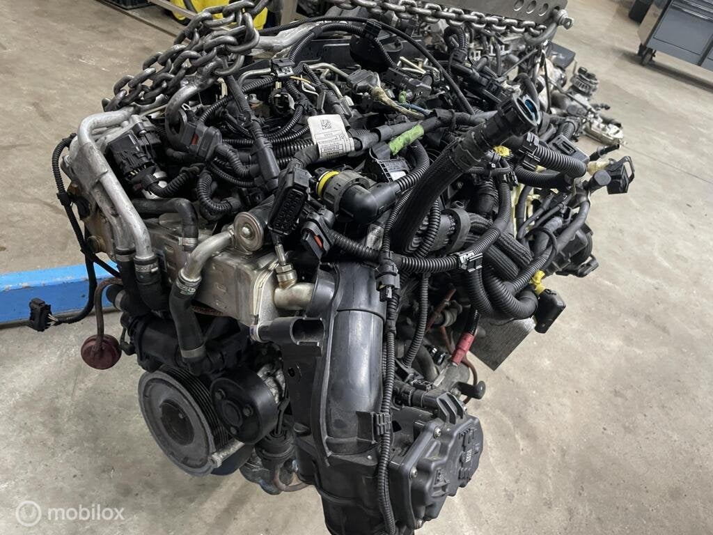 Dieselmotor  B57D30A BMW 5-serie G30 ('17-'20) 11002473252, Gebruikt, Ophalen of Verzenden, BMW, BMW