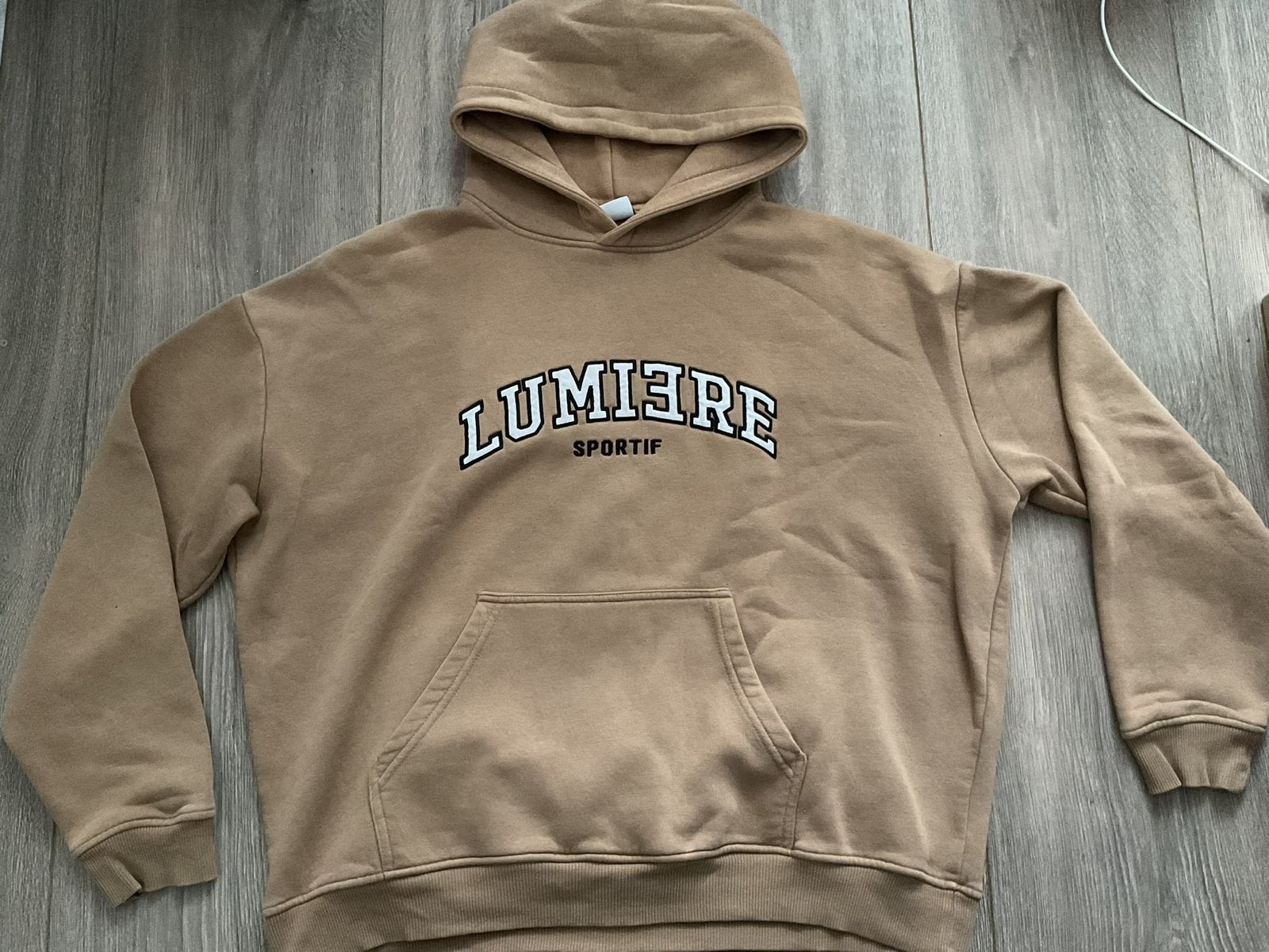 Lumiere Sportif Hoodie en Joggingbroek Set - Beige, Kleding | Heren, Ophalen of Verzenden, Zo goed als nieuw, Overige maten, Beige