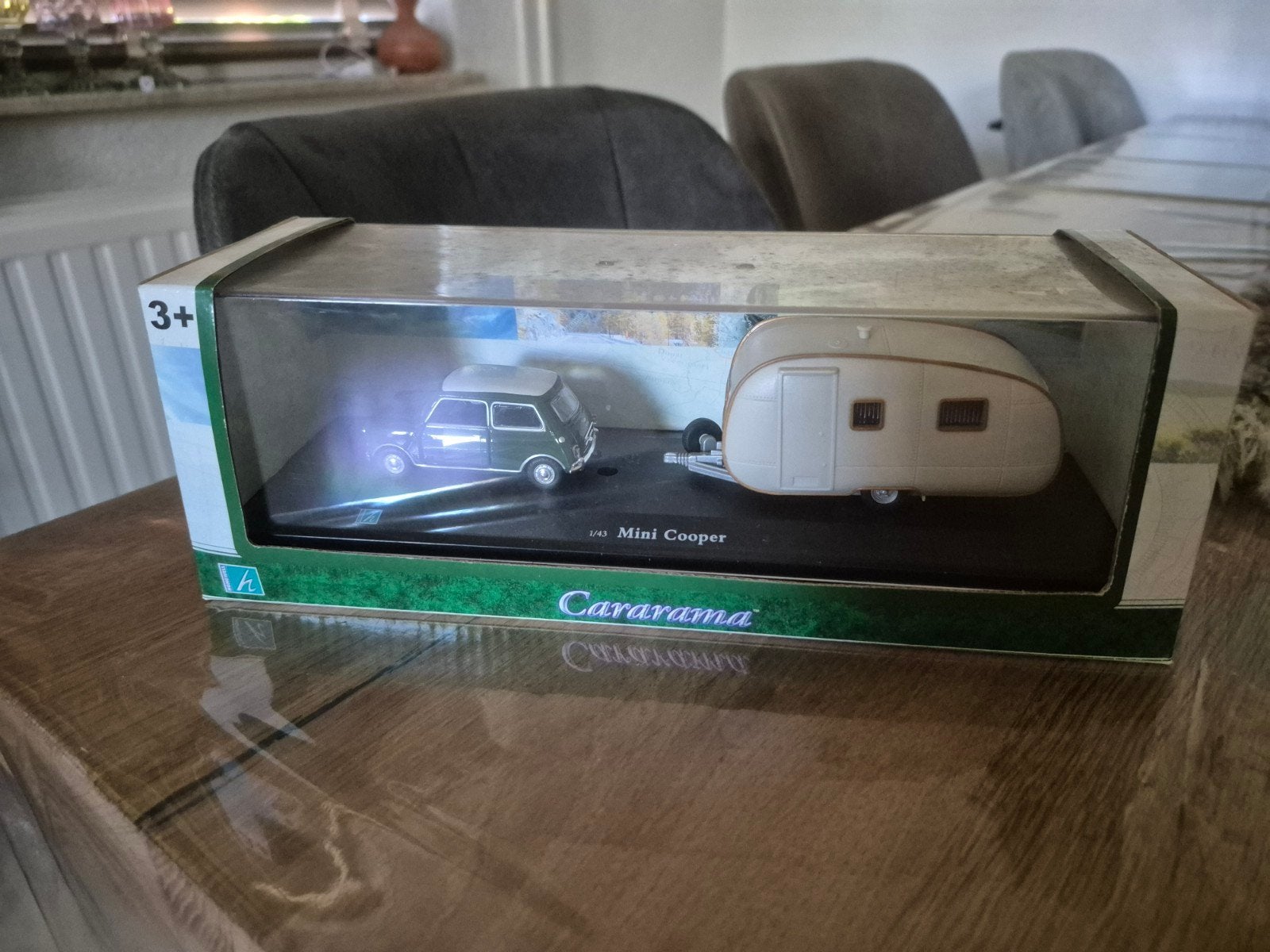 Cararama 1:43 Mini Cooper met Caravan – Nieuw in vitrinebox!, Hobby en Vrije tijd, Ophalen of Verzenden, Zo goed als nieuw, 1:5 t/m 1:8