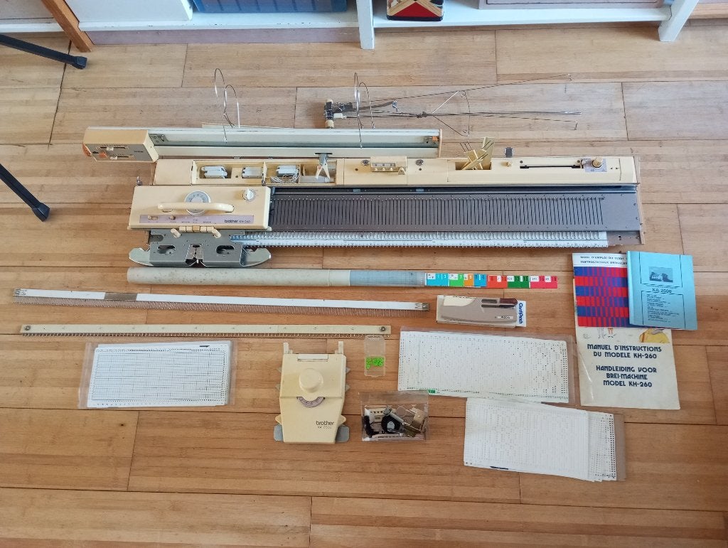 Breimachine KH 260 + intarsia slede, Ophalen, Gebruikt, Breien, Machine