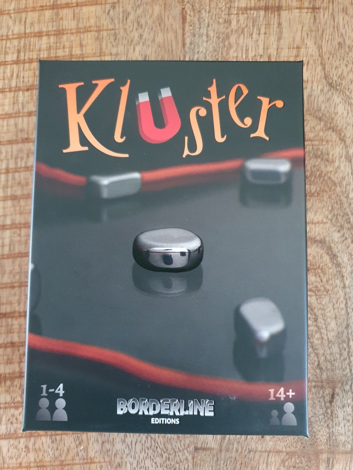 Kluster: Magnetisch behendigheidsspel voor 1-4 spelers, Een of twee spelers, Ophalen, Zo goed als nieuw, Borderline Editions