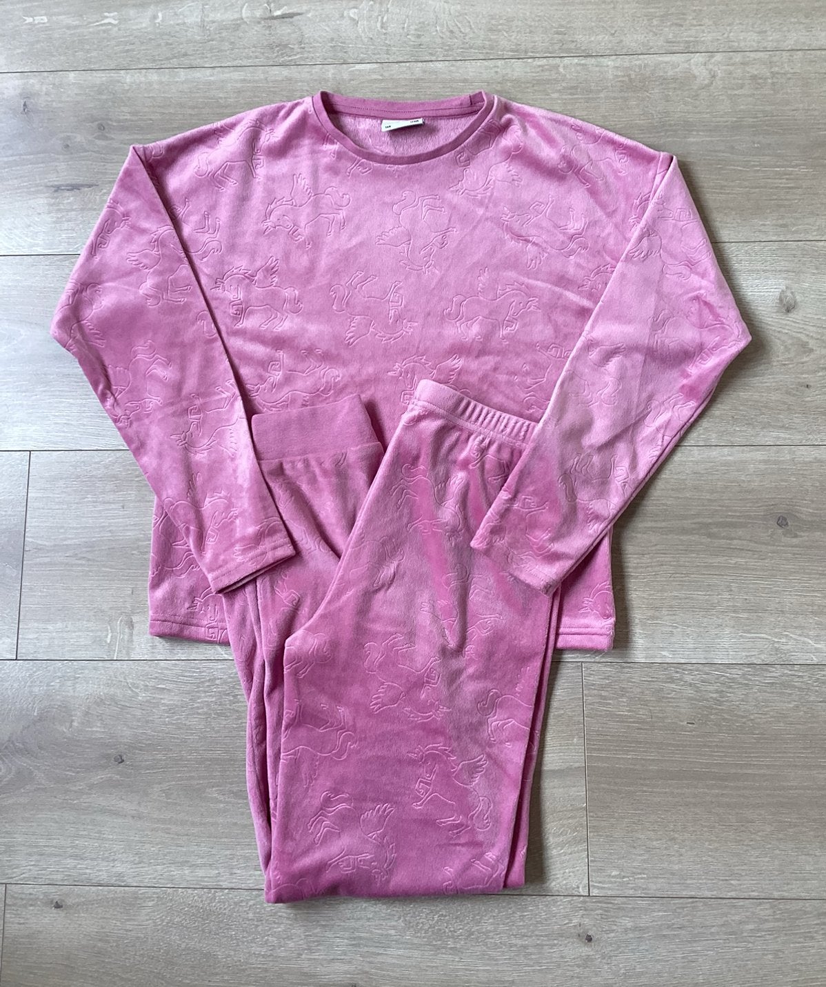 Velours pyjama roze eenhoorn C&A 146 Als nieuw, Ophalen of Verzenden, Zo goed als nieuw, Meisje, Nacht- of Onderkleding