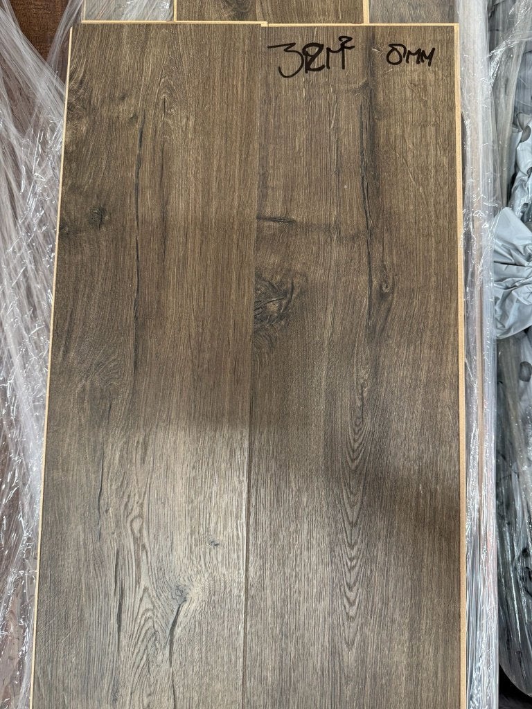 Laminaat restant 32m² 8mm bruin, Doe-het-zelf en Verbouw, Ophalen, 50 tot 150 cm, Nieuw, 10 m² of meer