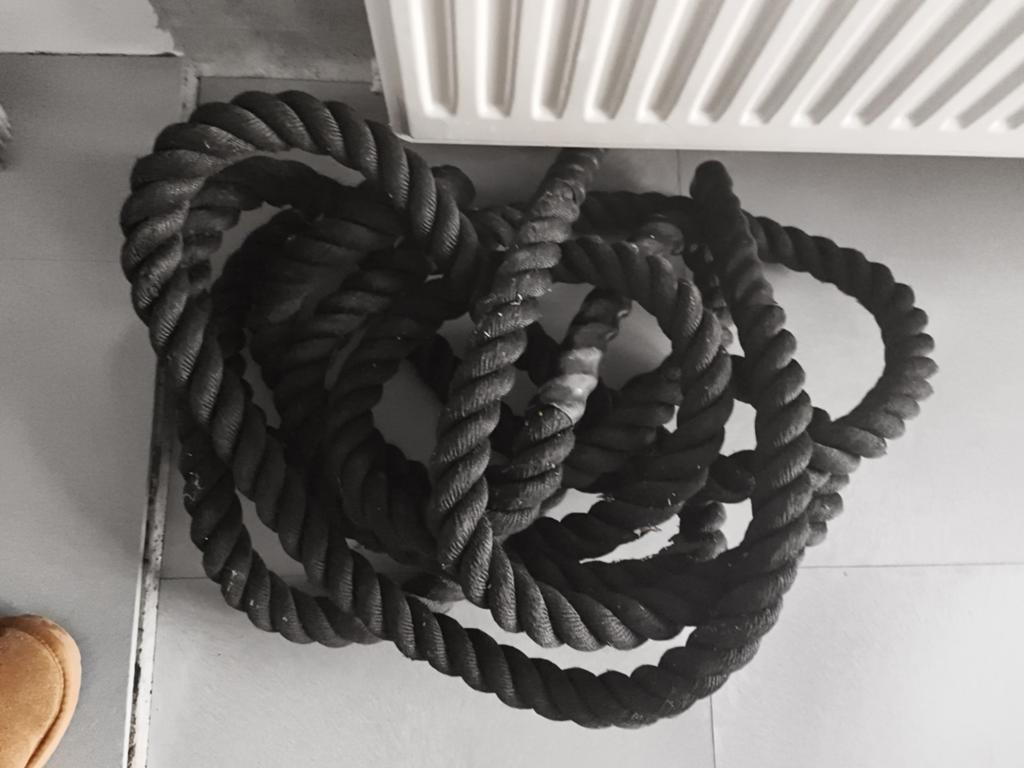 Battle Rope - Ideaal voor fitness en bootcamp, Sport en Fitness, Fitnessmaterialen, Gebruikt, Battle rope, Armen, Rug, Ophalen of Verzenden