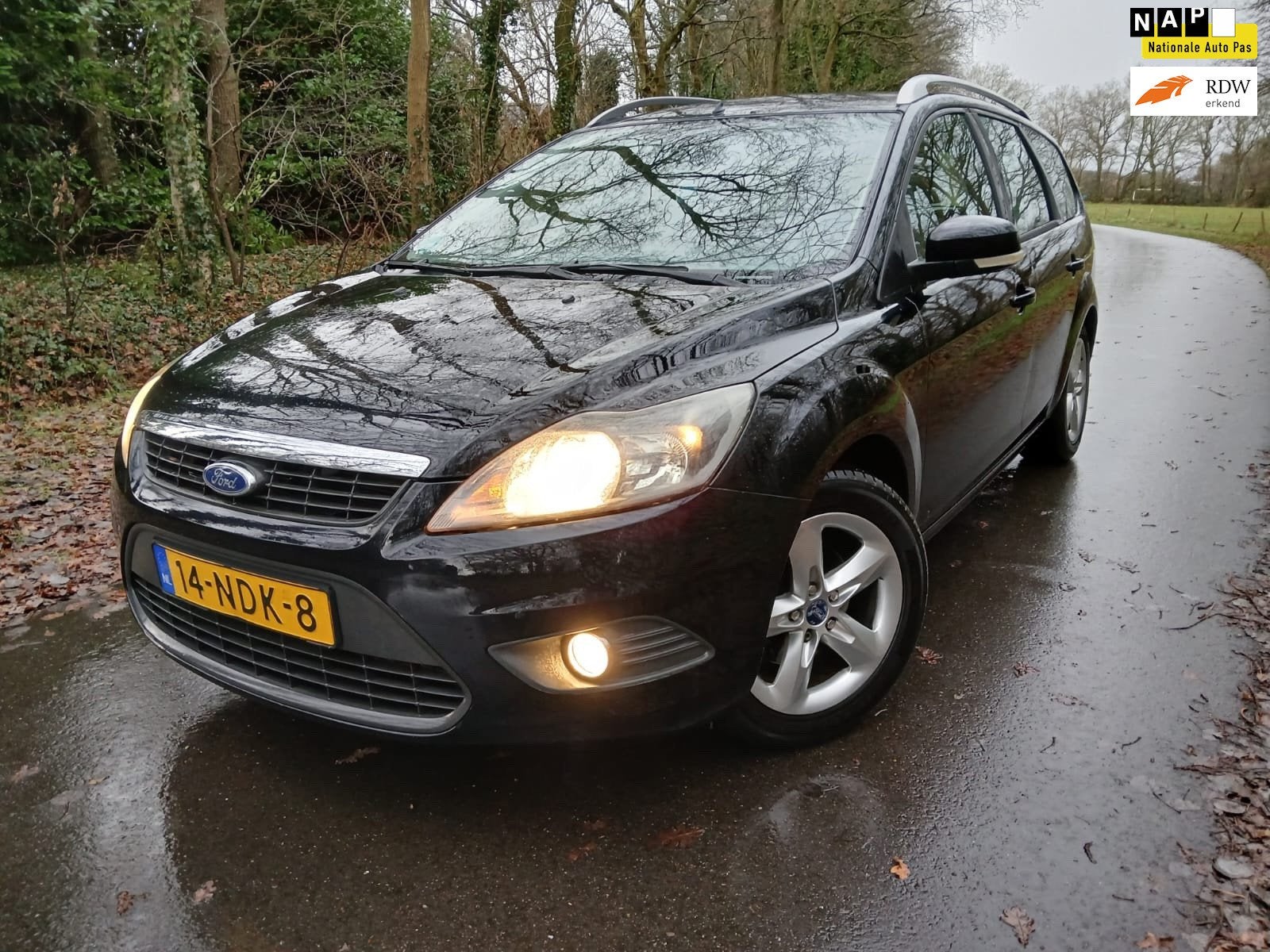 Ford Focus Wagon 1.6 Comfort Airco Cruise controle!, Gebruikt, 4 cilinders, 635 kg, Zwart