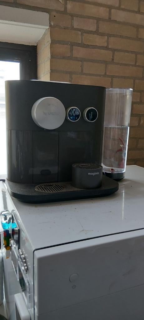 Nespresso Magimix Vertuo Next Koffiemachine, Gebruikt, Koffiemachine, Ophalen of Verzenden, 1 kopje