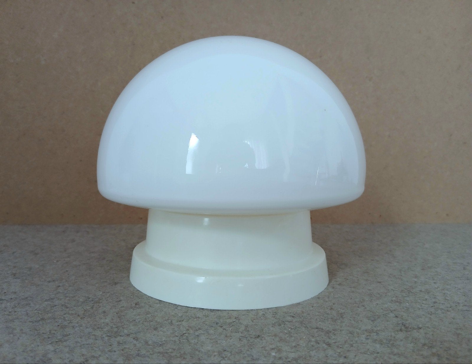 plafonnière mushroom, opaalglas halve bol, 16 cm, Zo goed als nieuw, Plafondlamp, E27 (groot)