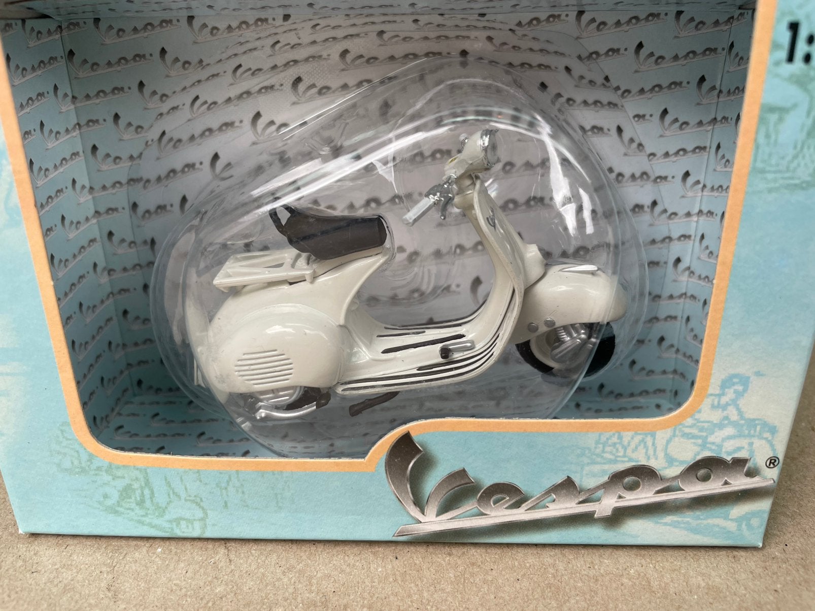 Schaalmodel Vespa scooter 150cc PK50 PX200 1:18, Ophalen of Verzenden, Nieuw, Motoren