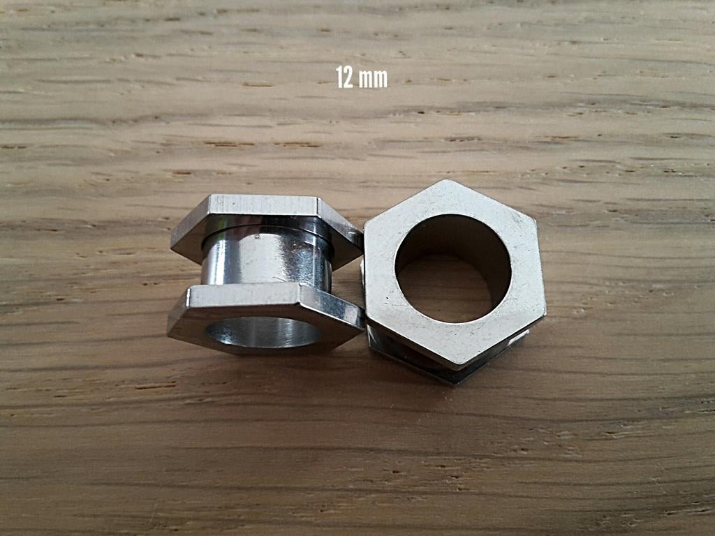 Nieuwe tunnels, pluggen. Staal. Hexagon. 3, 5, 6, 8, 12 mm., Ophalen of Verzenden, Zo goed als nieuw, Staal, Oor- of Traguspiercing