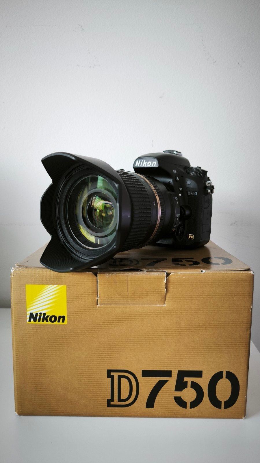 Nikon D750 + Tamron 24-70mm f/2.8 VC - 41k clicks, Ophalen, Zonnekap, Zo goed als nieuw, Tamron