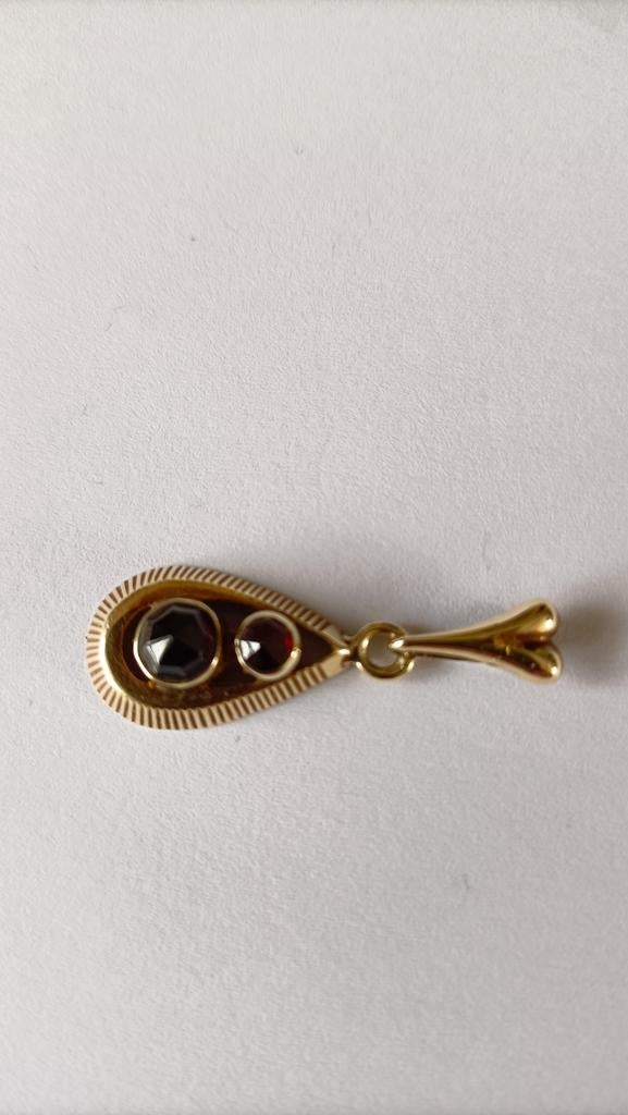 Vintage gouden hanger met Granaat en Carneool, 14 krt, Verzenden, Goud, Hanger, Met edelsteen