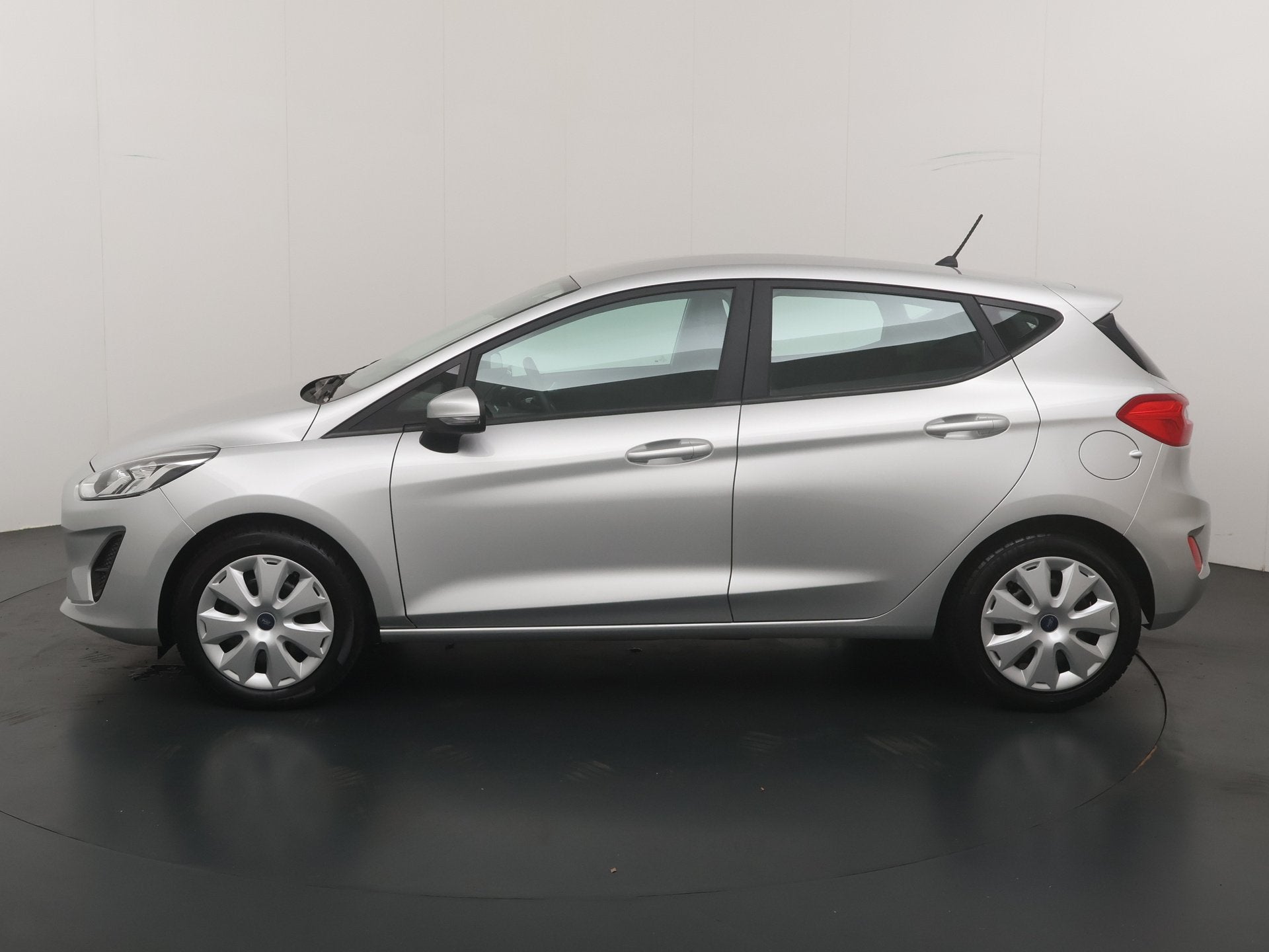 Ford Fiesta 1.1 Trend 85 pk | Airco | Cruise | 8'' Navi | bl, Auto's, Ford, Gebruikt, 49 €/maand, Origineel Nederlands, Bedrijf