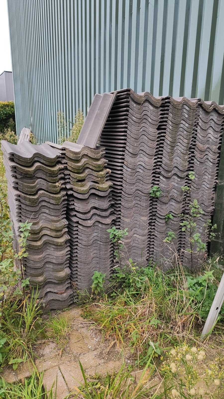 GRATIS Gebruikte dakpannen - golfplaten, Overige materialen, Gebruikt, Ophalen of Verzenden, 15 m² of meer