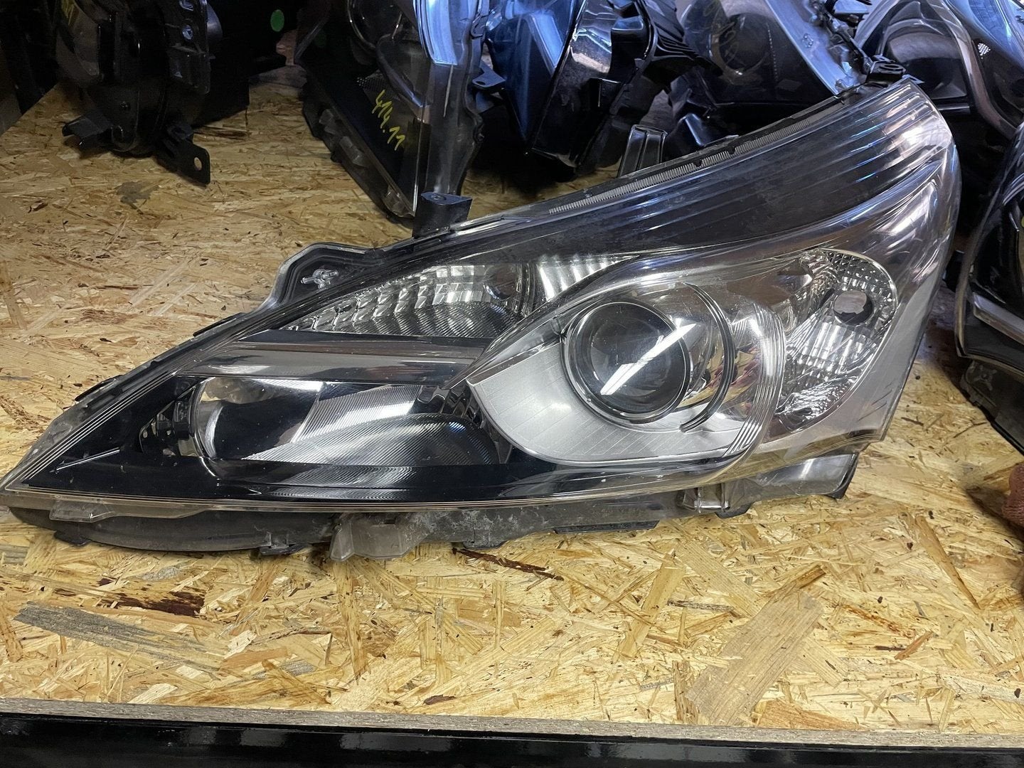 Toyota verso koplamp links 81150-0f160-00   81500f16000, Gebruikt, -, -, Ophalen of Verzenden